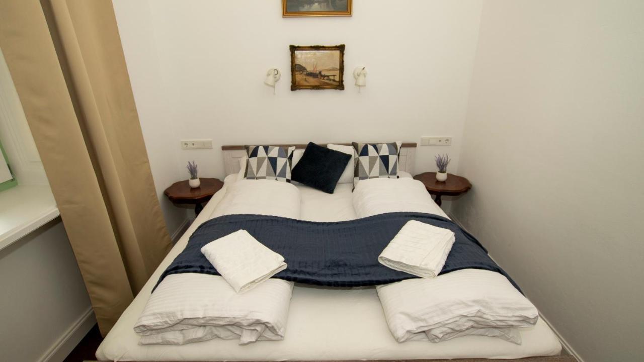 Bed and Breakfast Kira Panzio Lengyeltoti Esterno foto