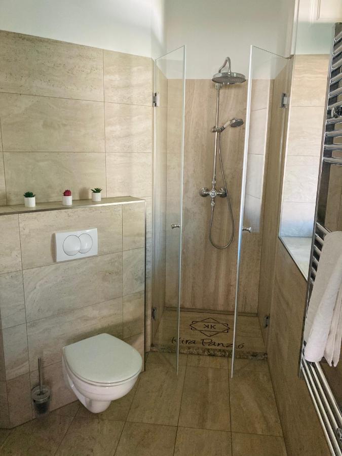 Bed and Breakfast Kira Panzio Lengyeltoti Esterno foto